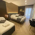 Pompeii Central Home Pompei