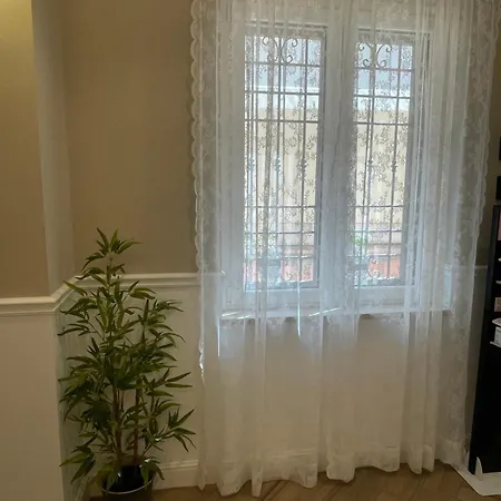 Pompeii Central Home Bed and Breakfast Πομπηία