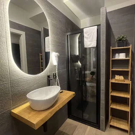 Pompeii Central Home 4*