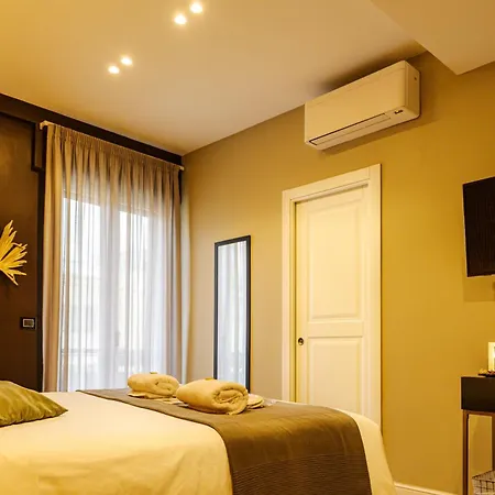 Pompeii Central Home 4*