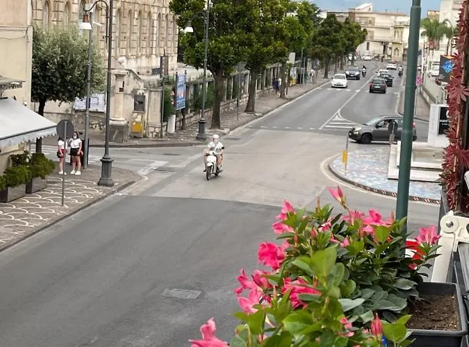 Bed & Breakfast Pompeii Central Home 4*