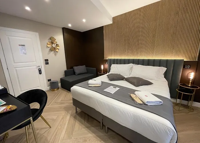 Pompeii Central Home Pompei