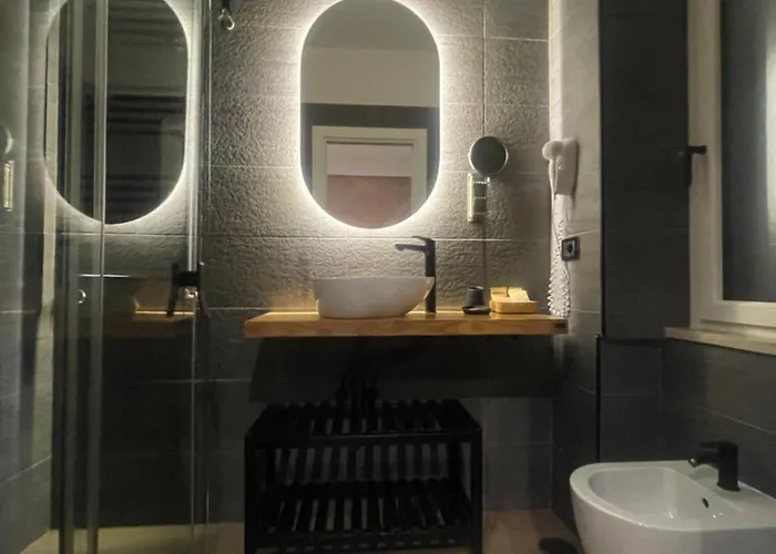 Pompeii Central Home Pompei