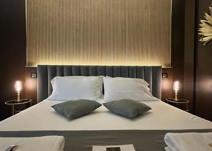 Pompeii Central Home 4*