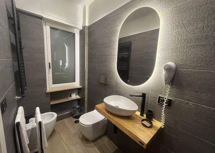 Pompeii Central Home 4*